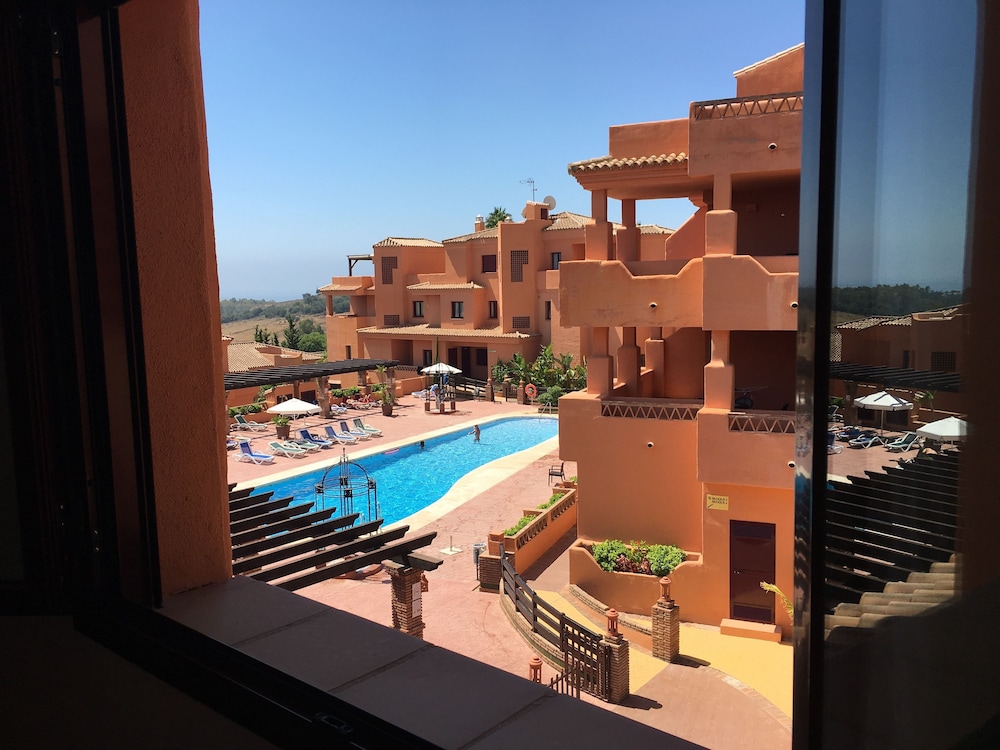 Royal Marbella Golf Resort 77/83
