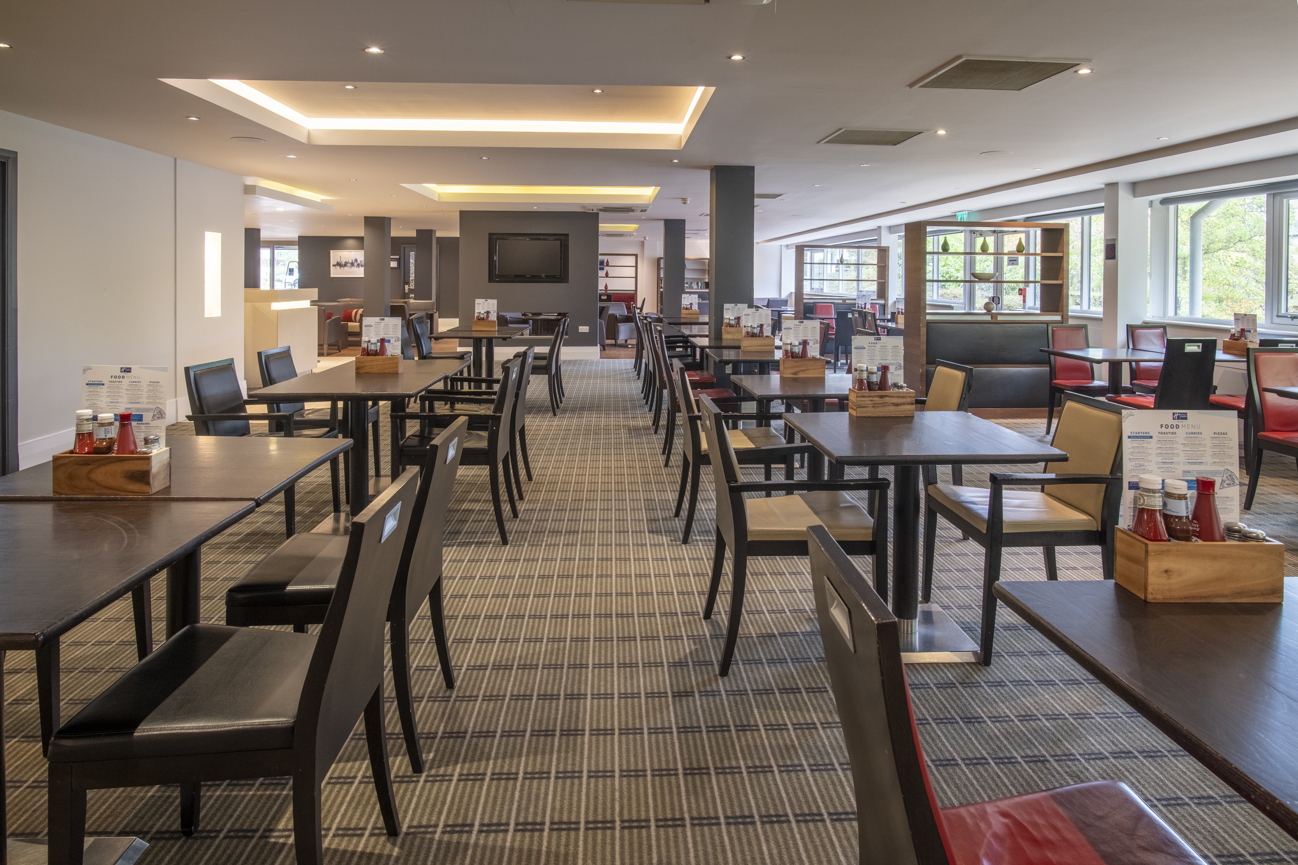 Holiday Inn Express Northampton - South, an IHG Hotel 30/64