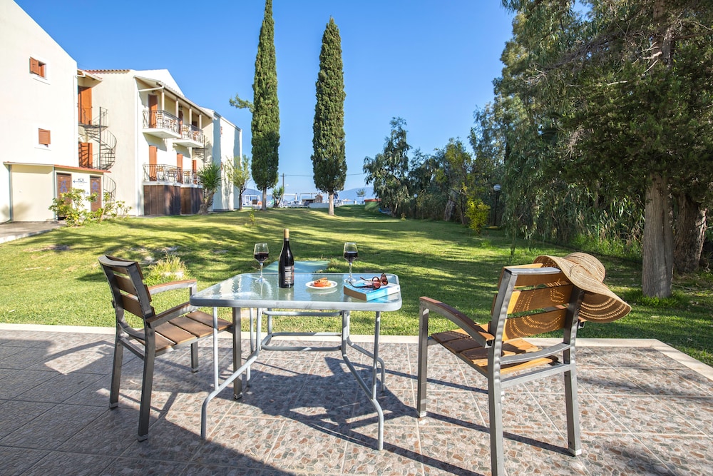 Sami Beach Hotel 40/50