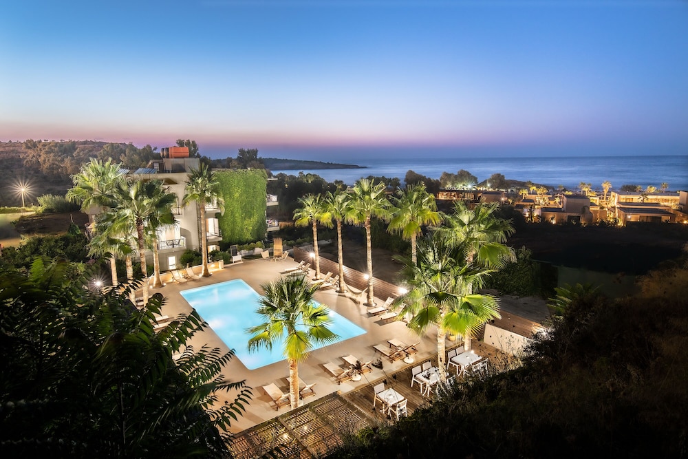 Sea View Hotel Apartments 46/50