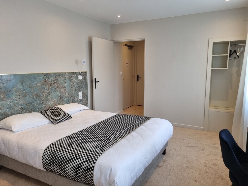 KYRIAD DIRECT ROUEN CENTRE GARE 12/29