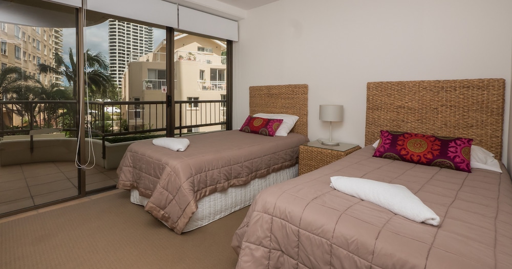 Norfolk Luxury Beachfront Apartments 35/74