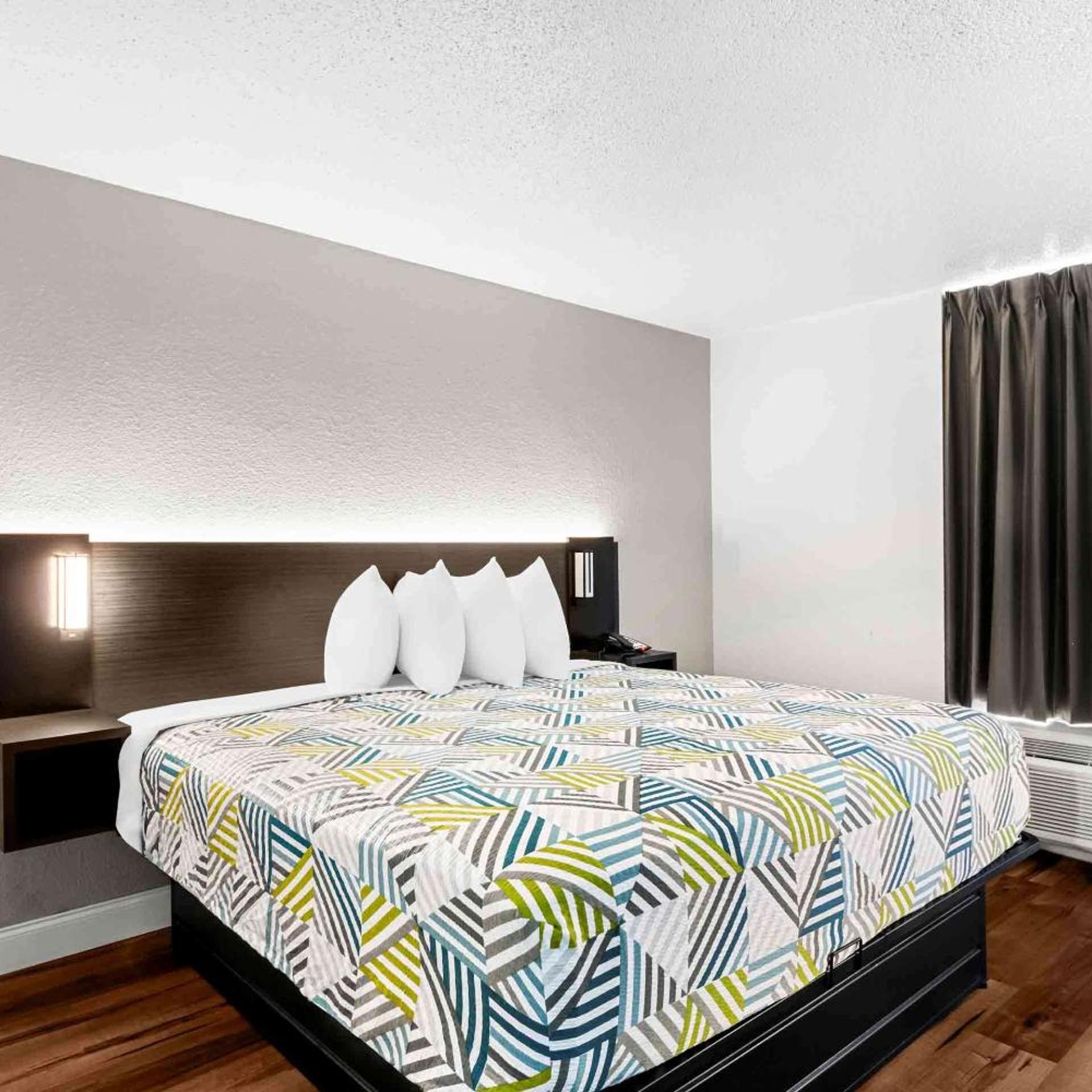 غرفة بسرير كينج، Studio6 Port Lavaca, TX 2/9