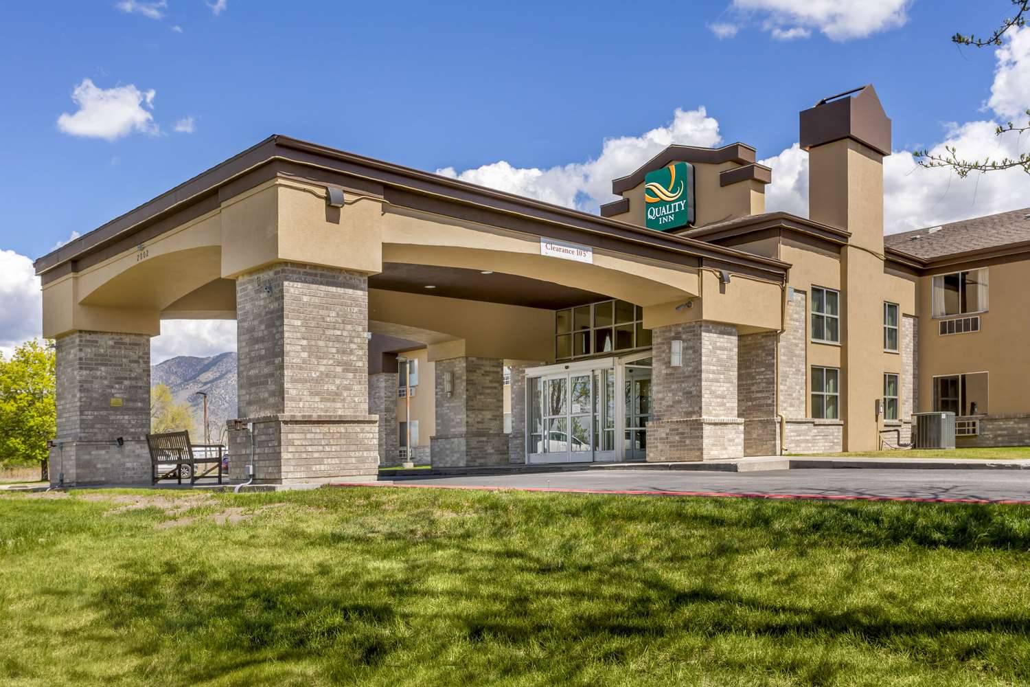 Quality Inn Logan near University 24/24