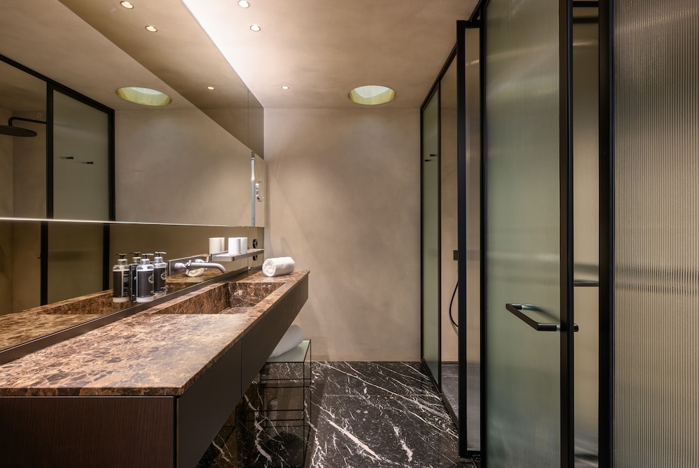 Signature, Suite, Futon Bed, Attic، Montebelo Vista Alegre Lisboa Chiado Hotel 2/3