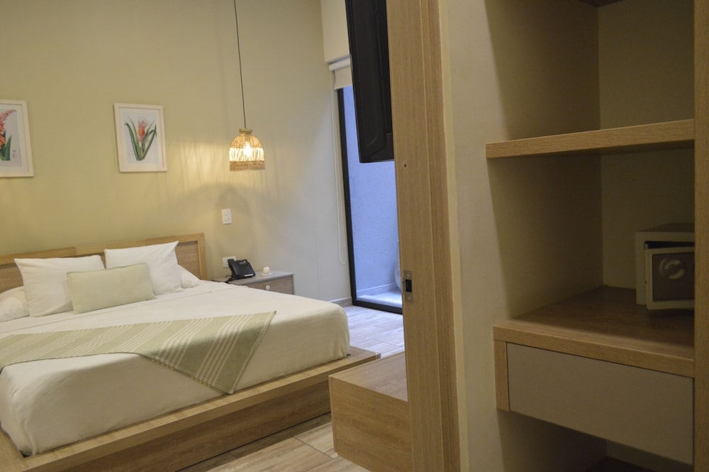 EXCLUSIVE, DOUBLE BED