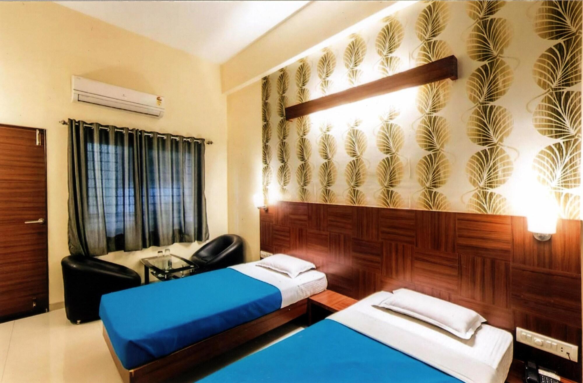 Hotel Darshan Executive 4/16
