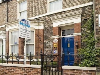 City Guest House 1/12