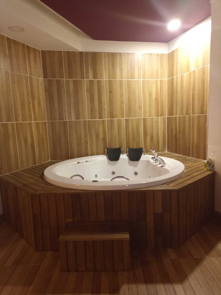 PARK INN BY RADISSON ANKARA CANKAYA 37/63