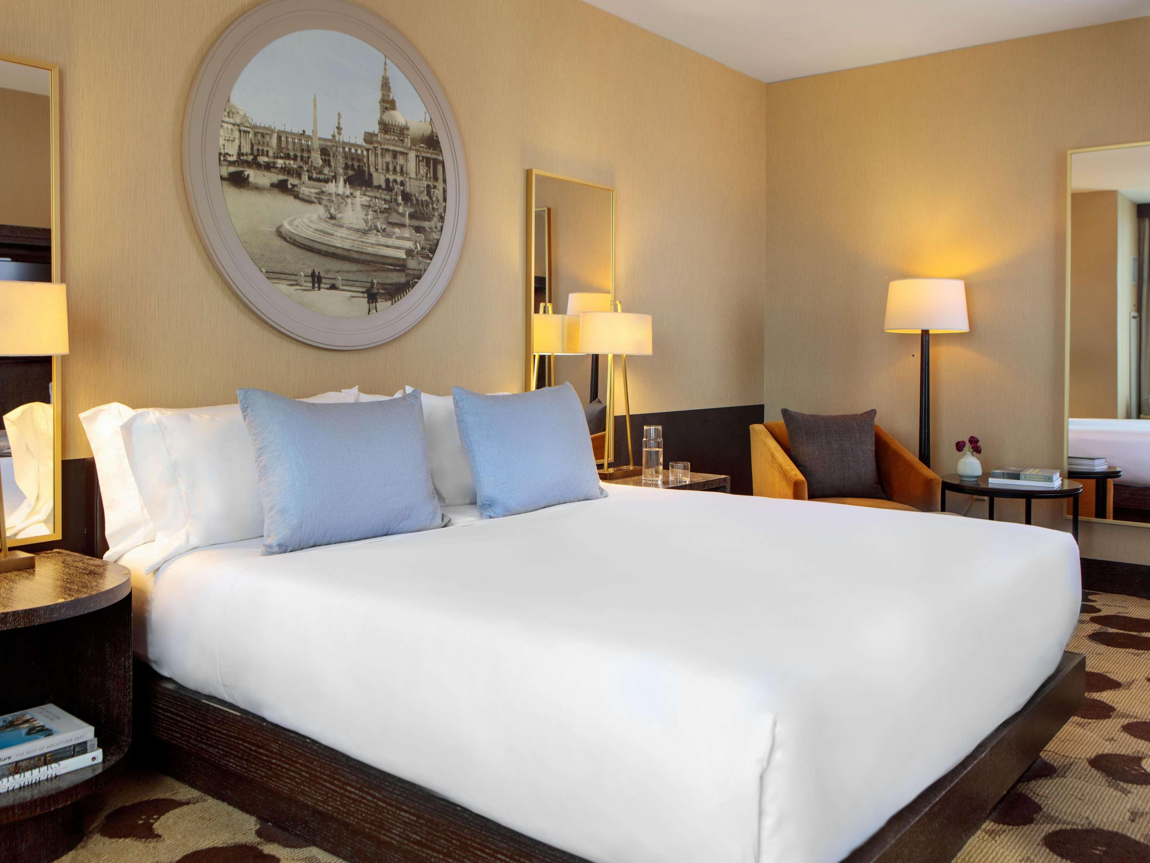 Hospitality, Suite, King Bed
