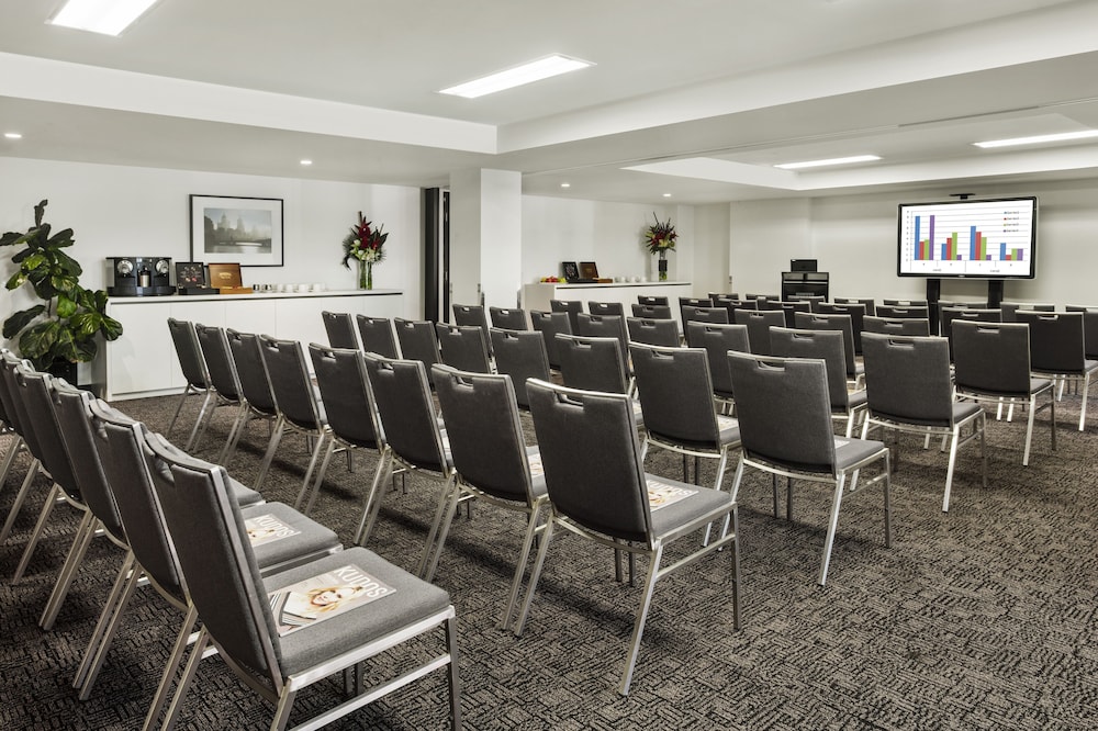 MainStay Suites Abbotsford 42/58