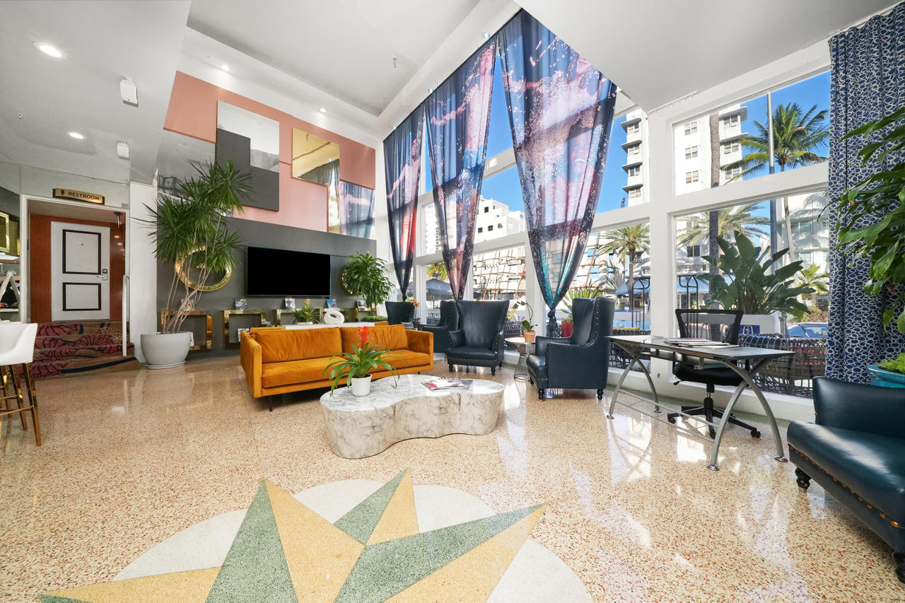 Catalina Hotel & Beach Club 43/70