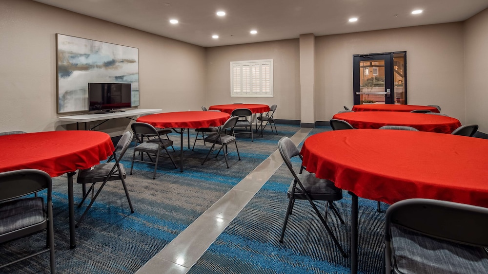 Best Western Plus Safford 36/43