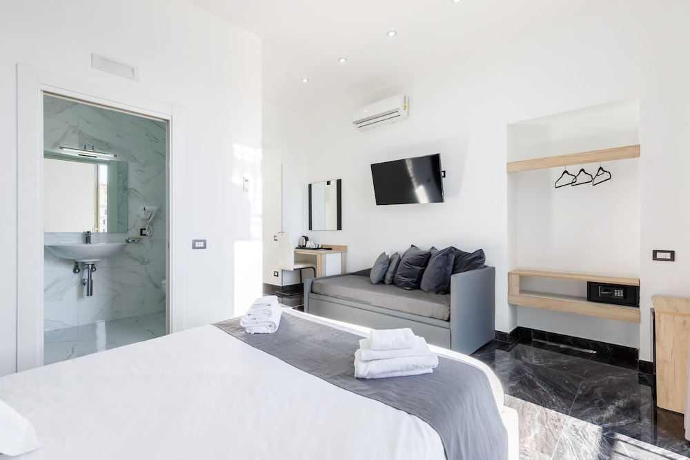Hotel Bella Napoli Suites 17/67