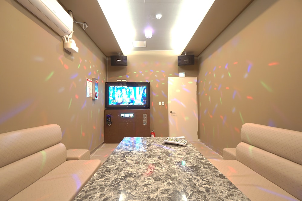 Persimmon Tourist Hotel 32/42