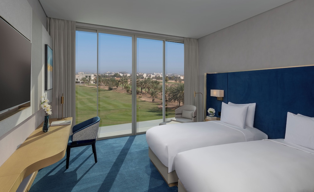Deluxe, King Bed, Golf Course View