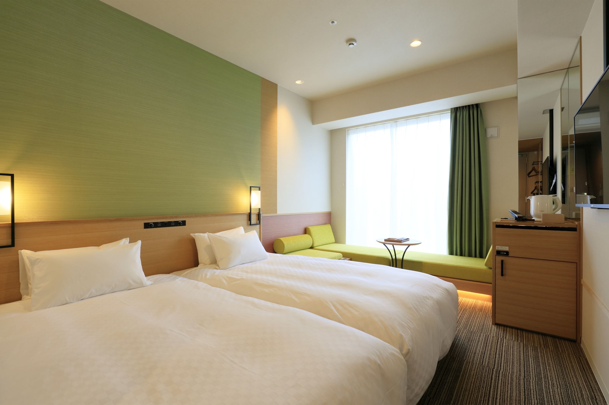 ROOM, TWIN BEDS