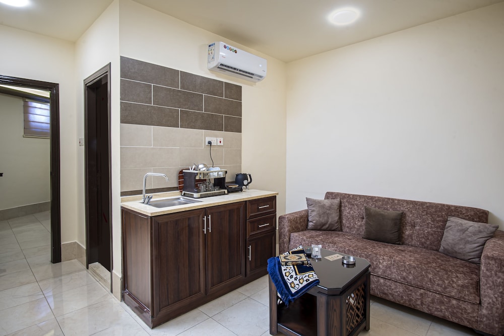 Al-Riyati For Hotel Apartments 20/30