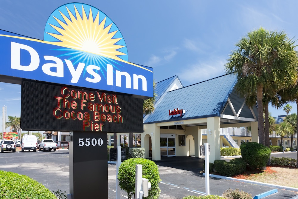 Days Inn By Wyndham Cocoa Beach Port Canaveral 2/44