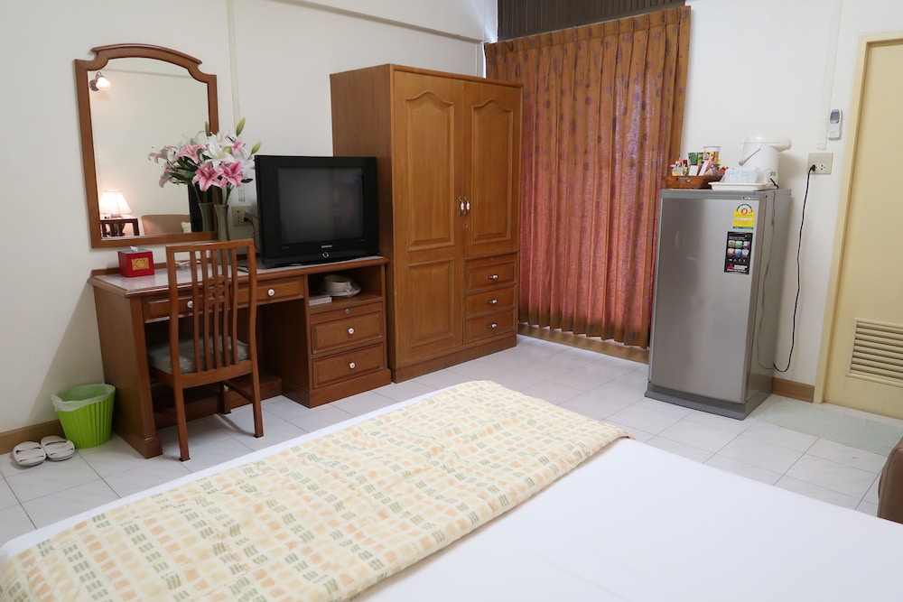 Phawana Sweet Hotel 33/43