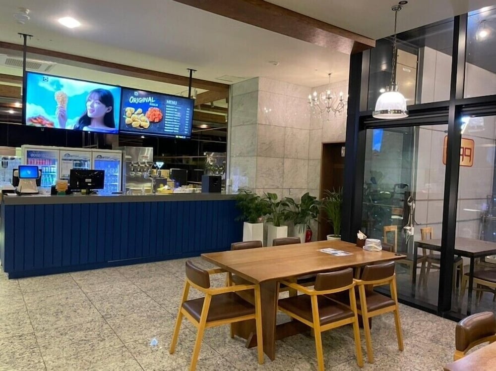 Hotel Adela 33/47