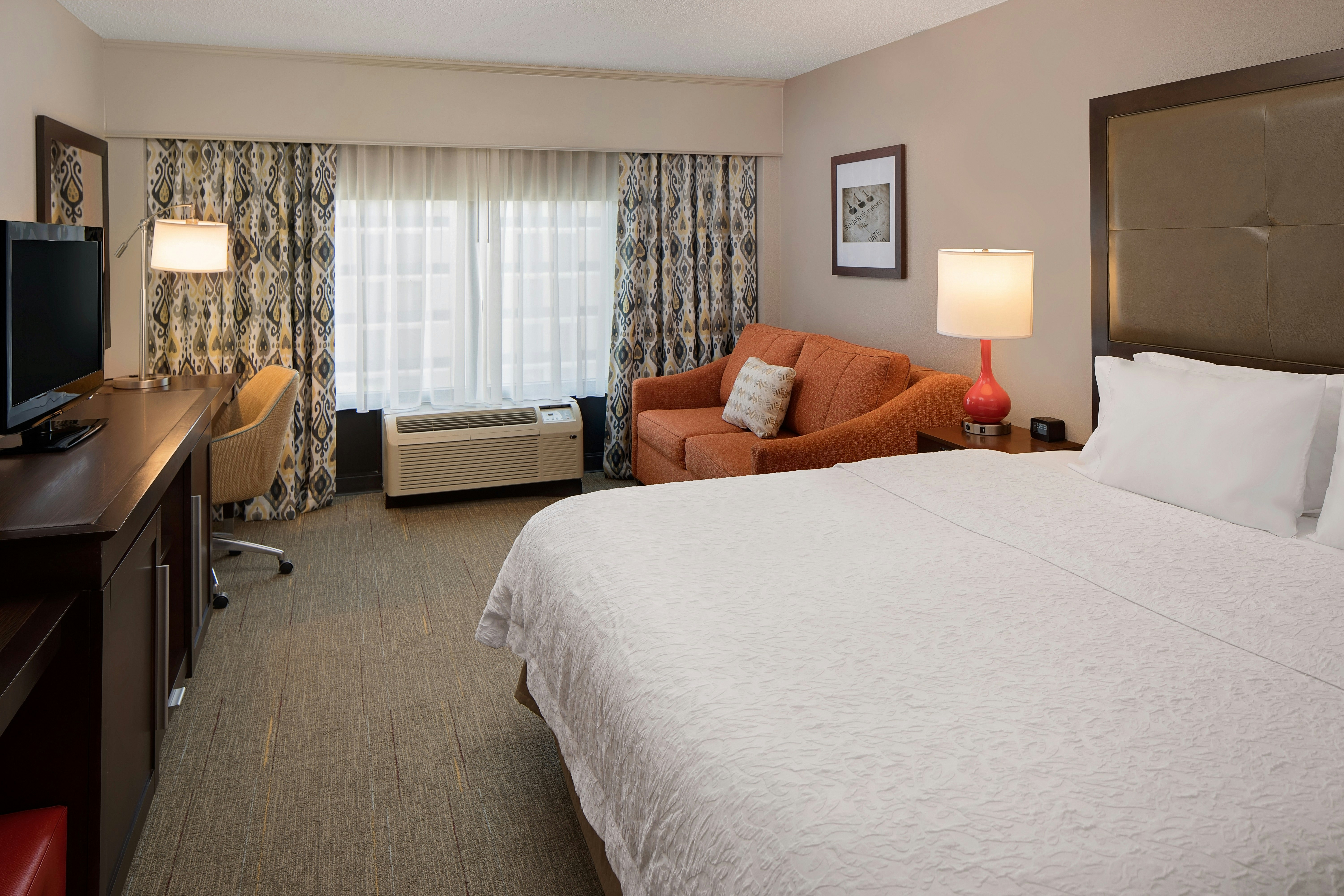 ROOM, KING BED, SOFA