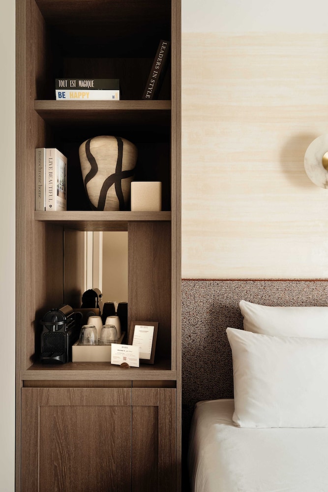 Jills Hotel 15/37