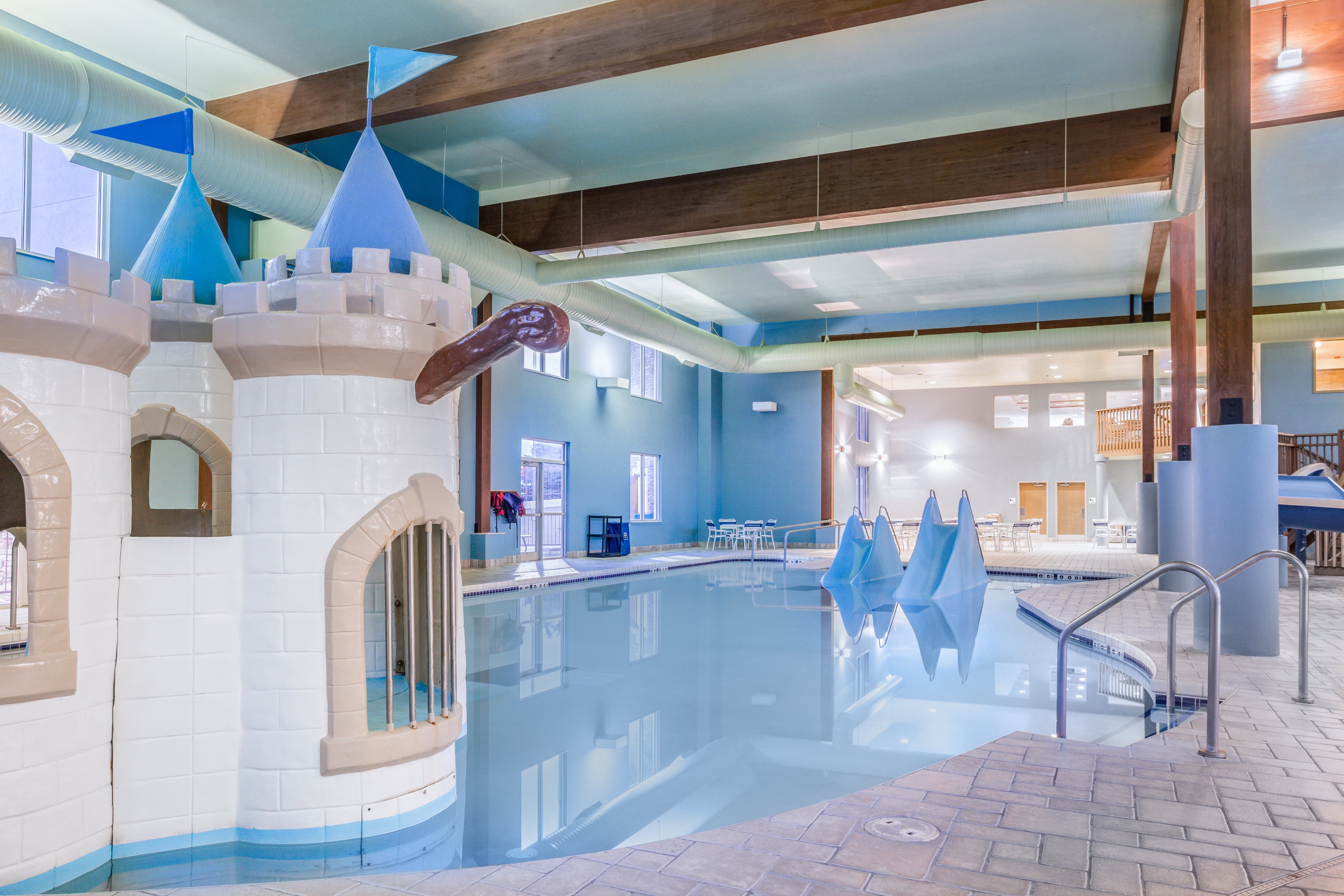 Holiday Inn Express Wisconsin Dells 38/69