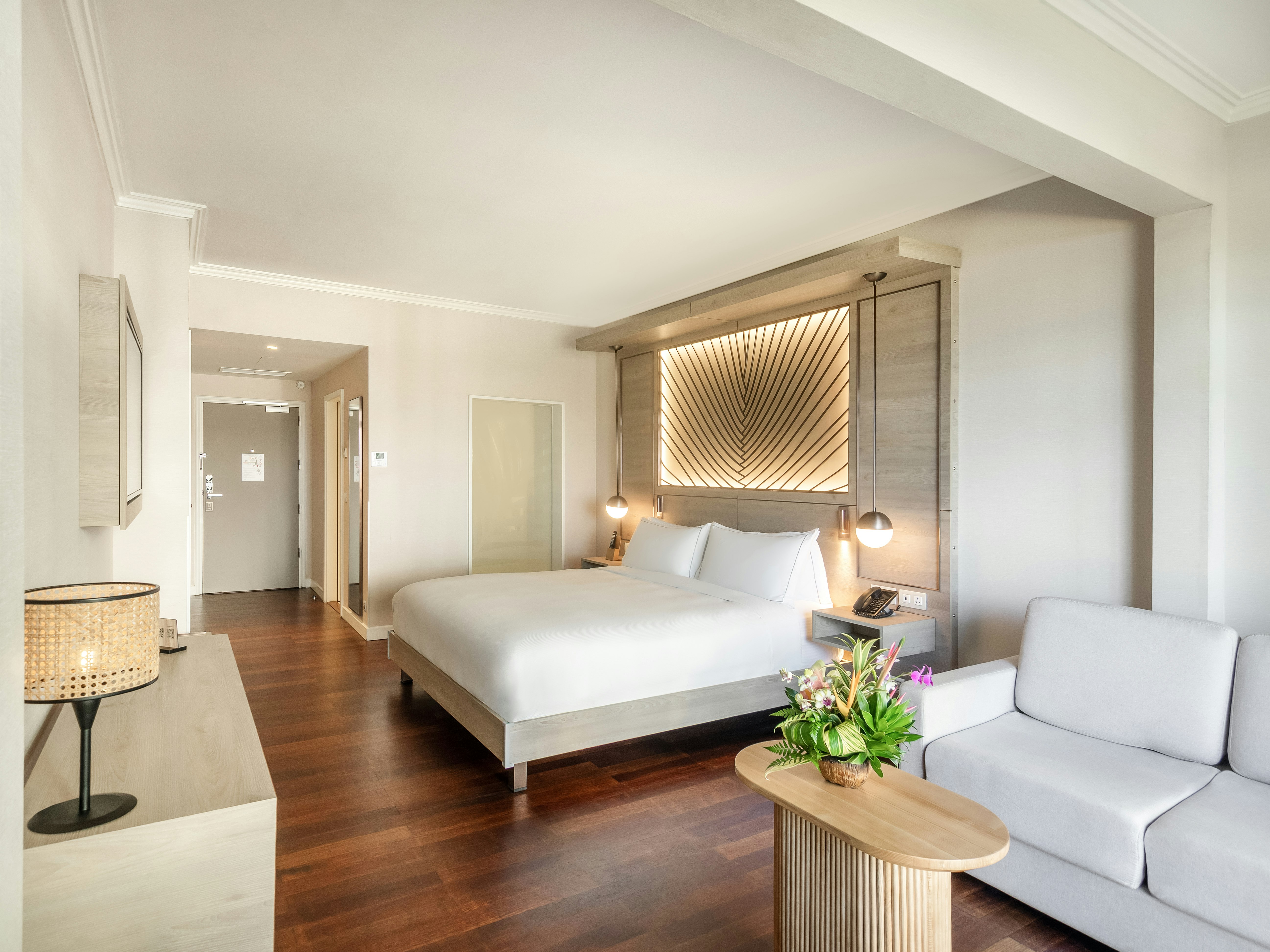 غرفة غراند بسرير كينج بشرفة، Hilton Hotel Tahiti 2/3