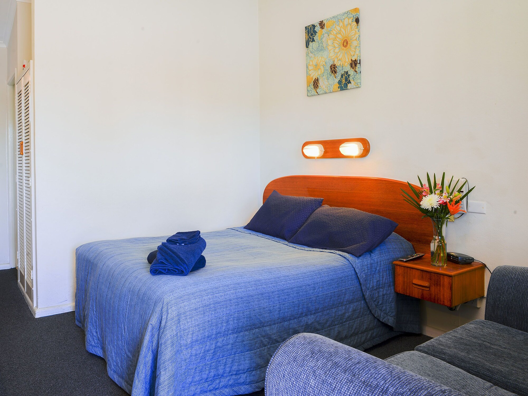 جناح بسرير كوين بغرفة نوم واحدة، REST POINT MOTOR INN 2/6