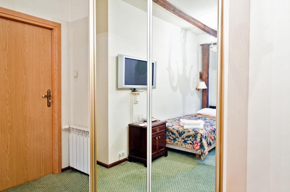 Aparthotel Miodosytnia 27/54