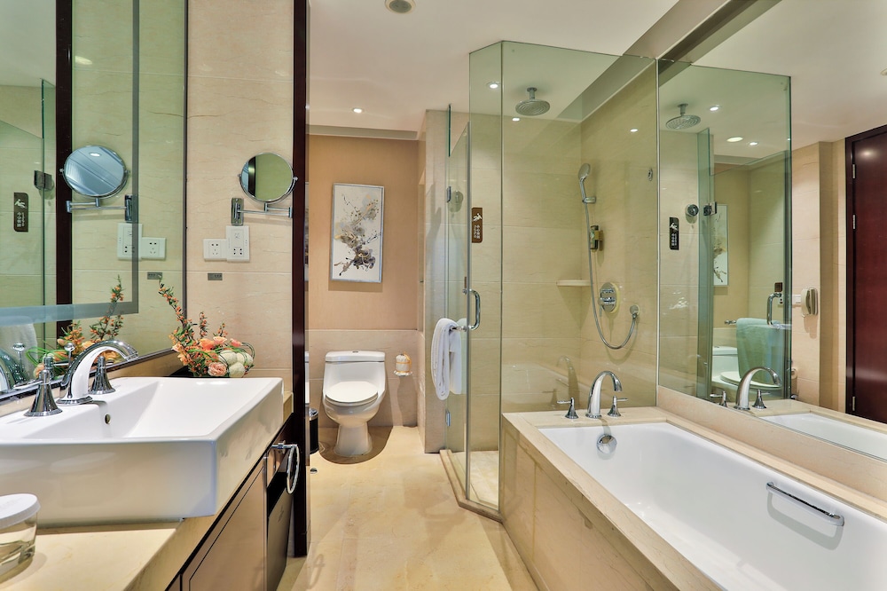 Tonglu World Trade SSAW Boutique Hotel 64/65