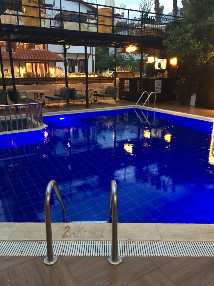 Derin Luxury Hotel 16/19