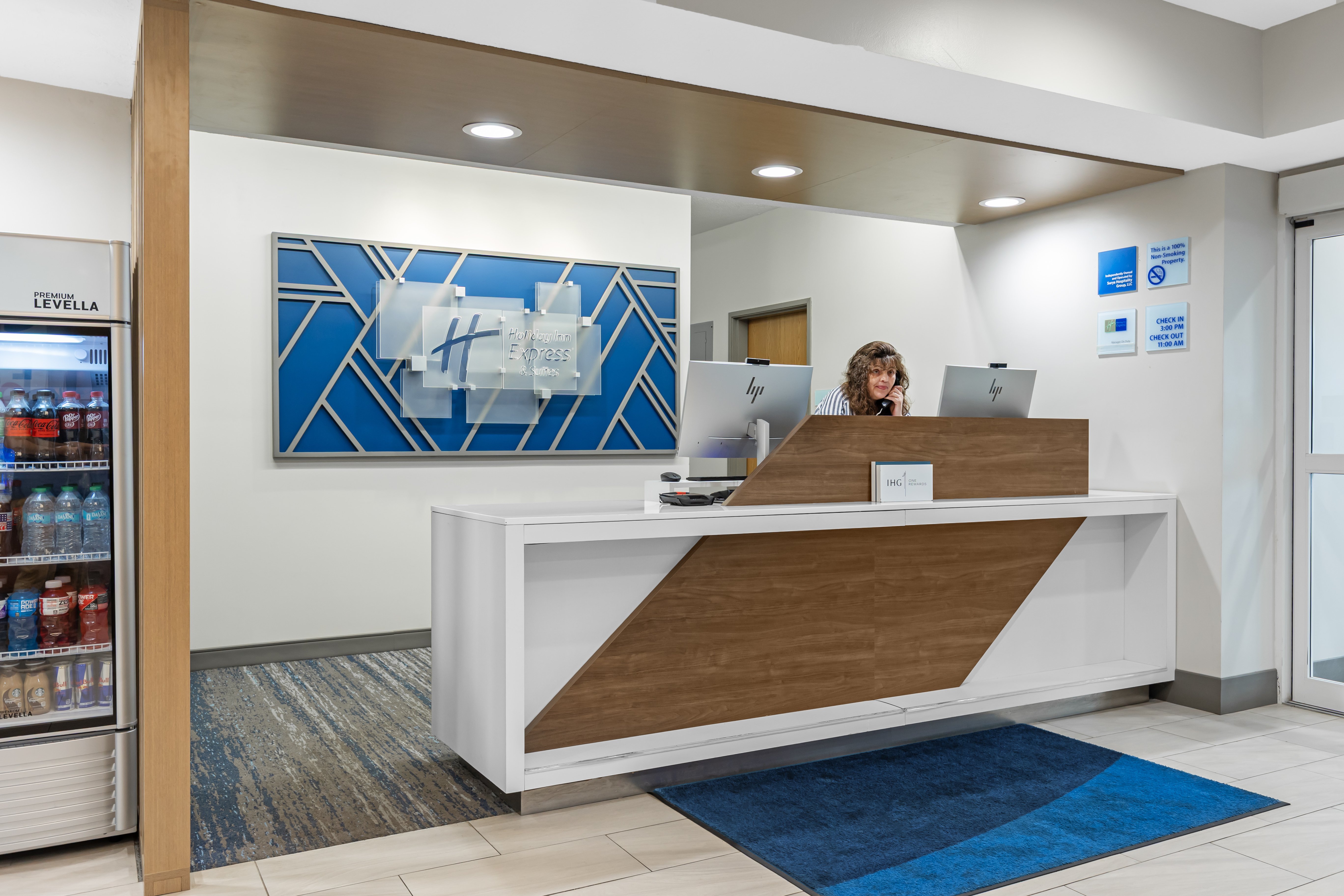 Holiday Inn Express Hotel Suites Charlotte 6/44