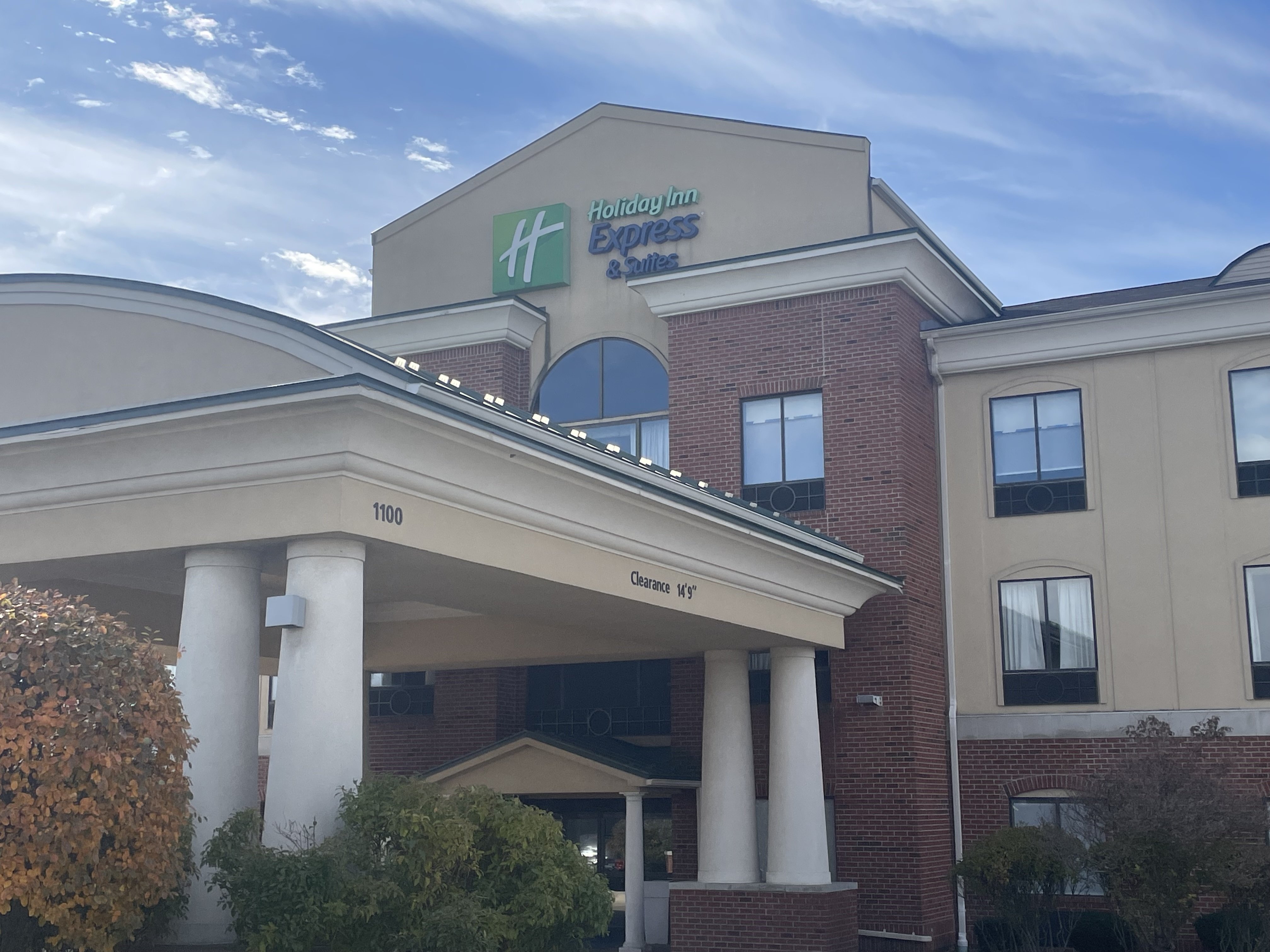 Holiday Inn Express Hotels And Suites Dayton North Tipp City 2/48
