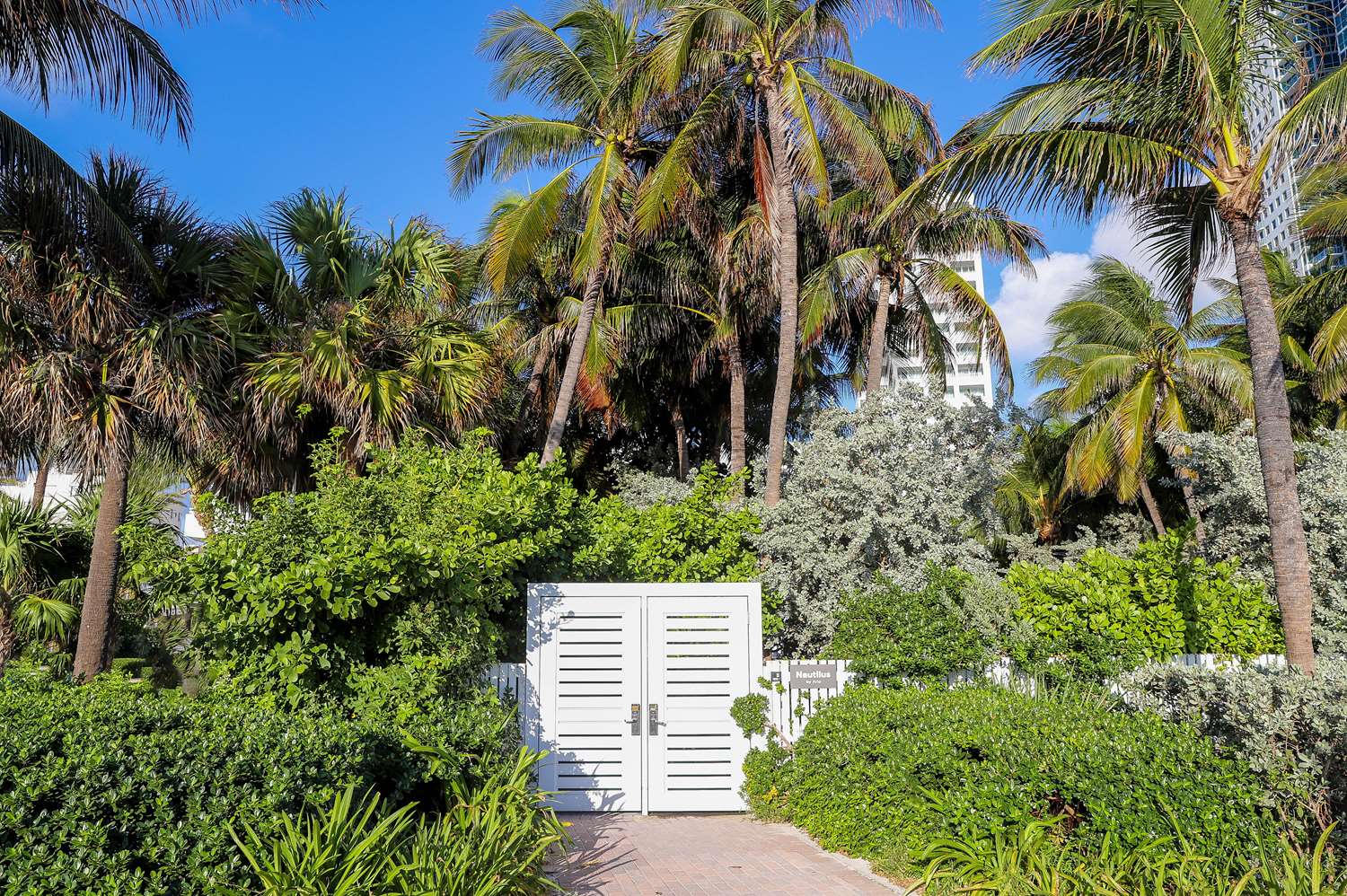 NAUTILUS SONESTA MIAMI BEACH 43/46