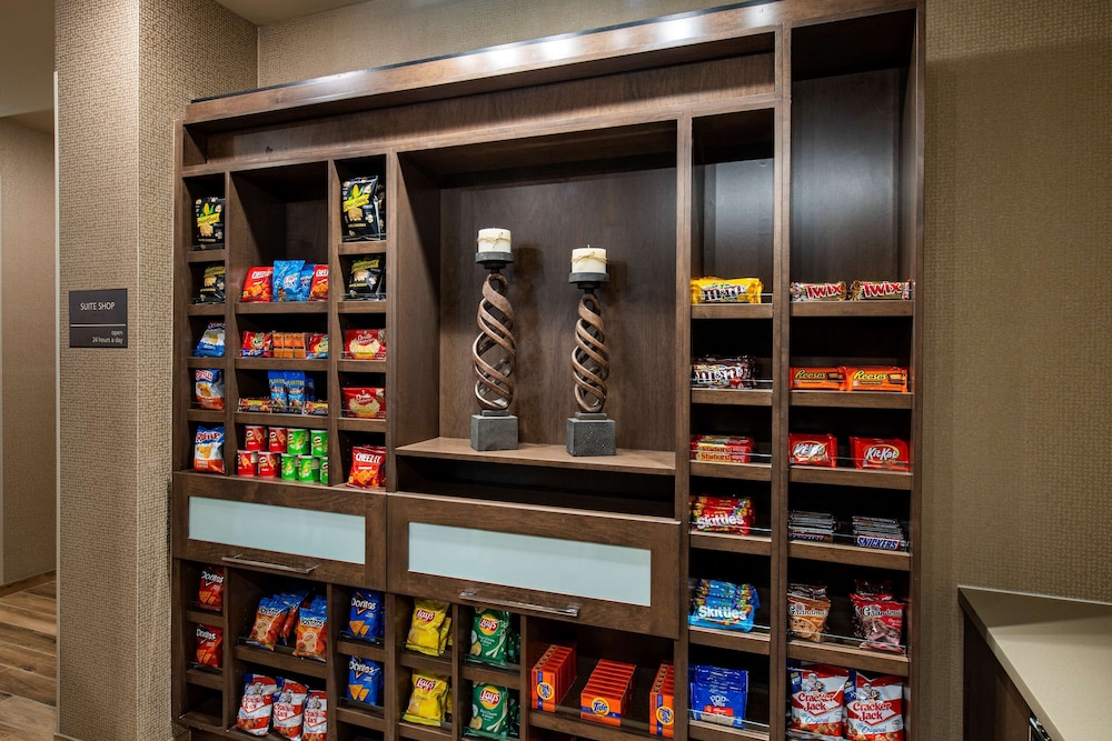 Hampton Inn Suites Keller Tx 33/47