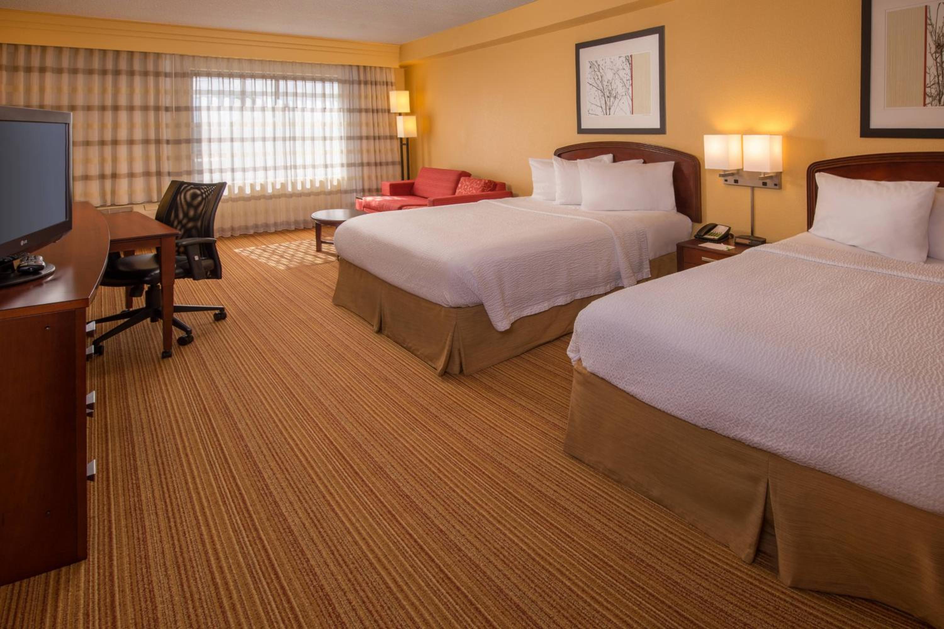 Room at Courtyard by Marriott North Charleston Airport/Coliseum, NORTH CHARLESTON - SC