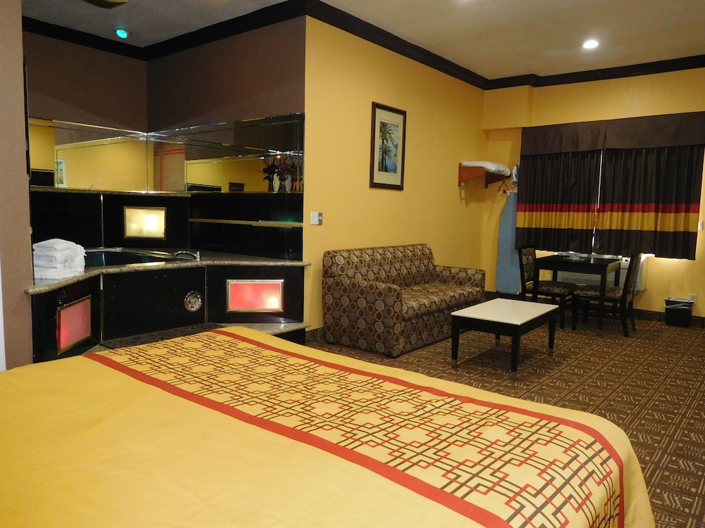 Diamond Inn 24/46