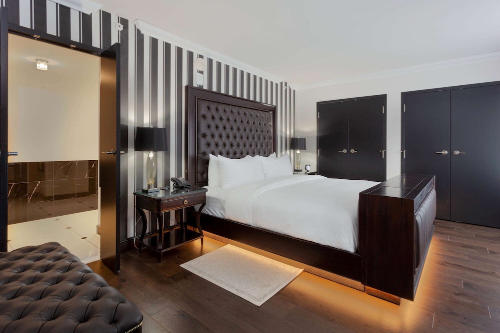 Residential, Suite, King Bed