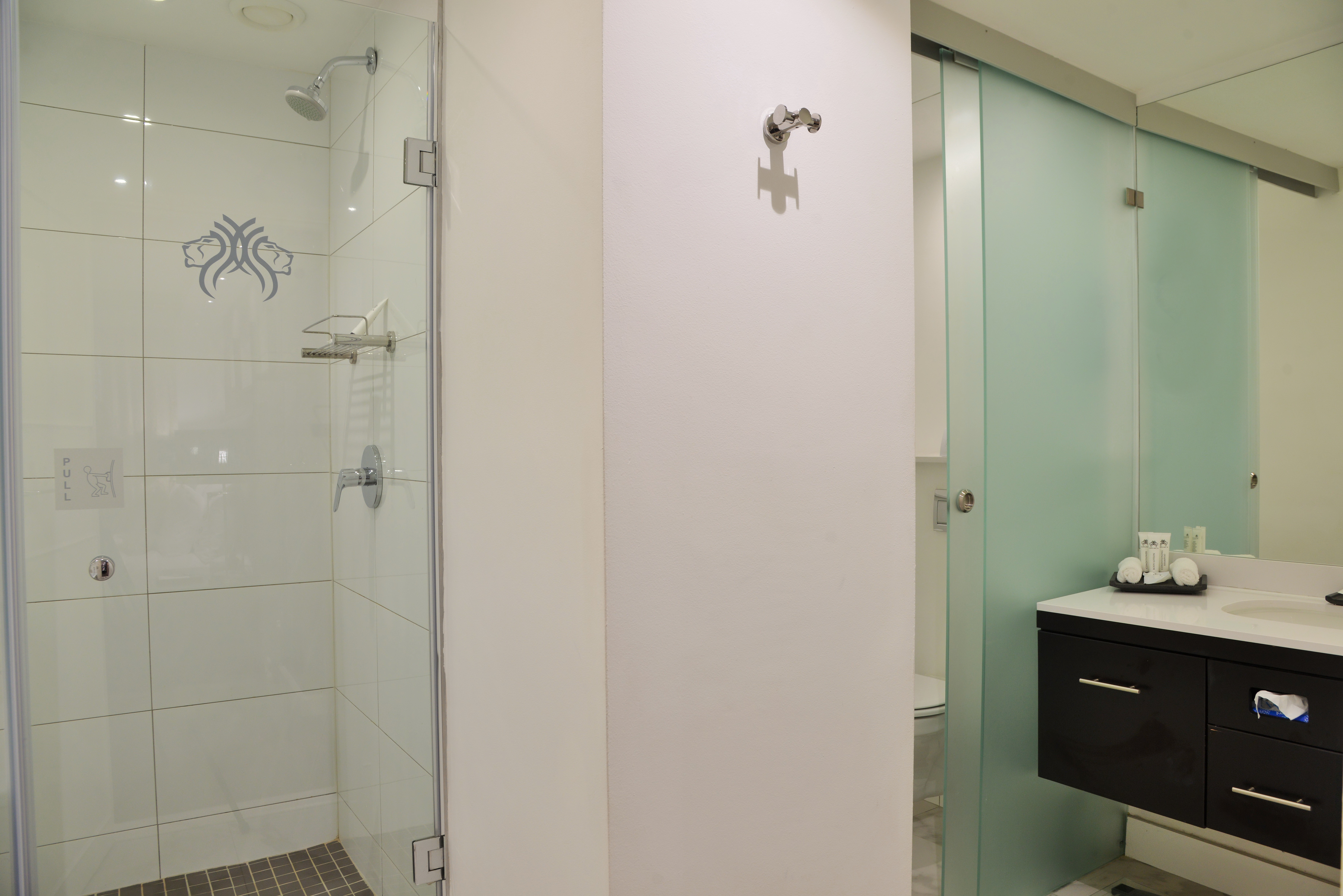 غرفة بسرير كينج، The Commodore Hotel 8/10