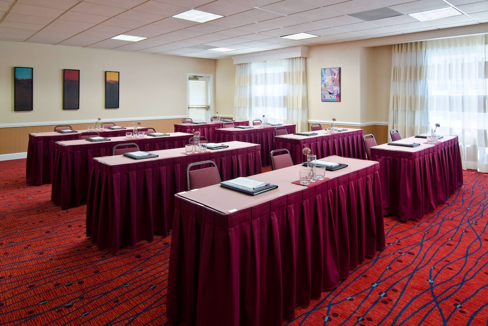 Sonesta ES Suites Reno 41/63