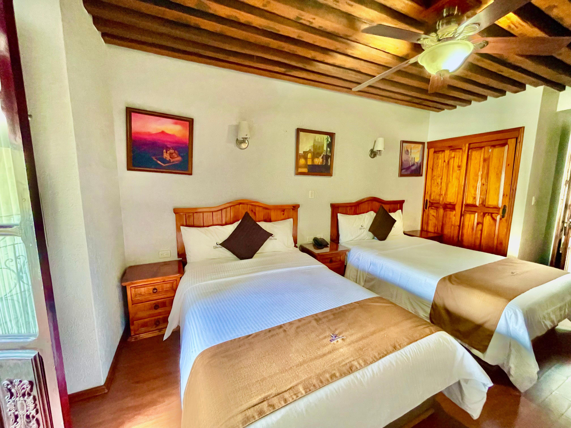 Classic, Quadruple, Street View، Hotel Puebla Plaza 3/6