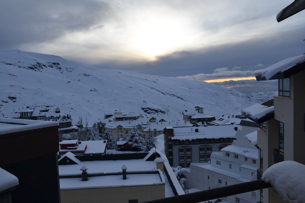 Sabica Nevada Gorbea Suites Apartments 14/27
