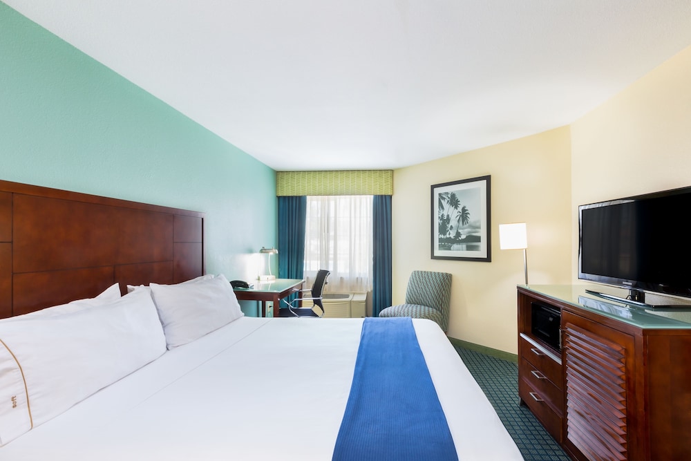 GreenTree Inn San Diego Mission Bay 18/44