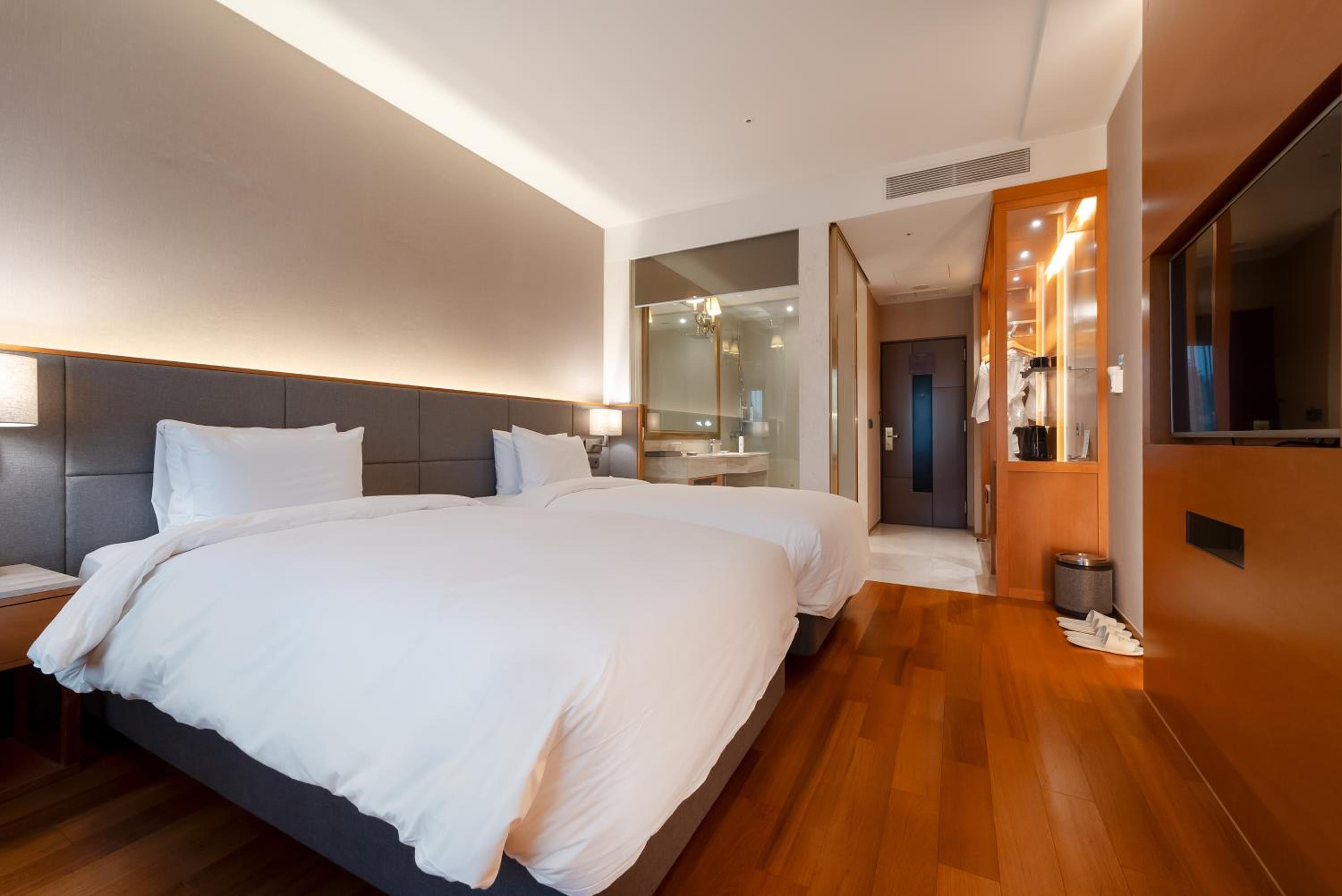PARK, STANDARD, TWIN BEDS