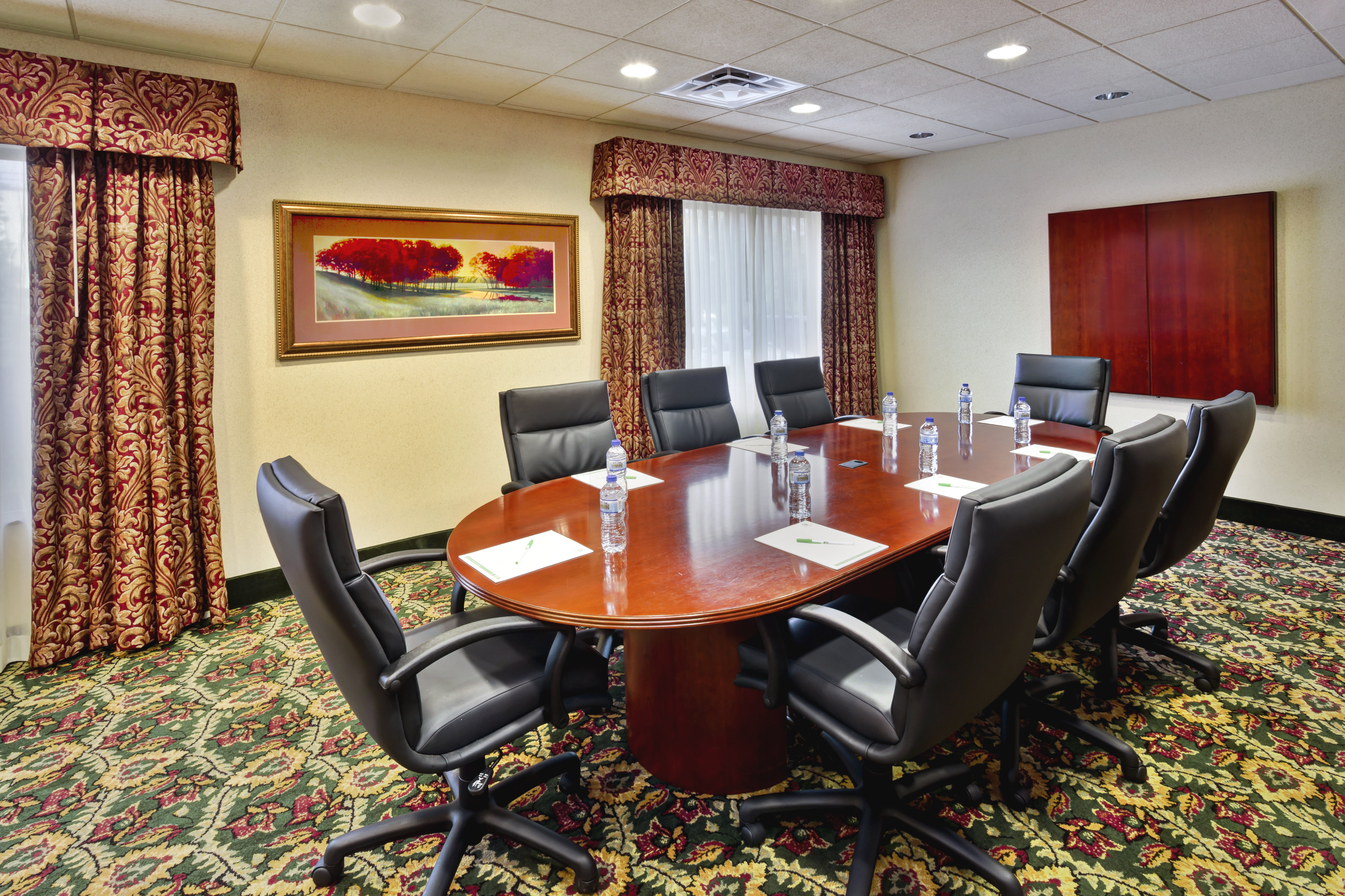 Holiday Inn Hotel Suites Ann Arbor Univ Michigan 66/73