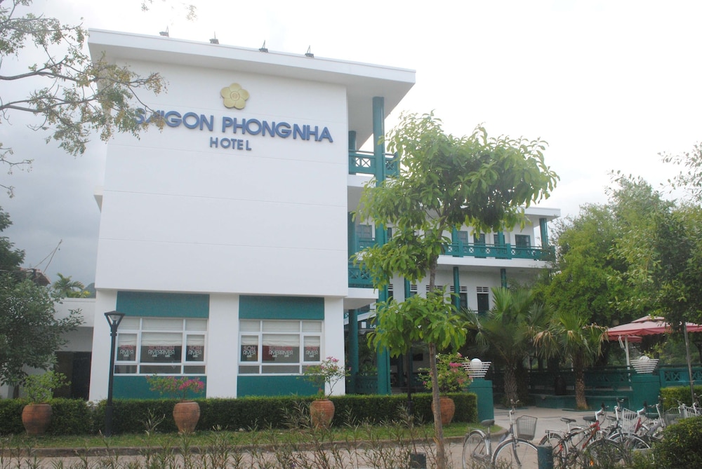 Sai Gon Phong Nha Hotel 1/28