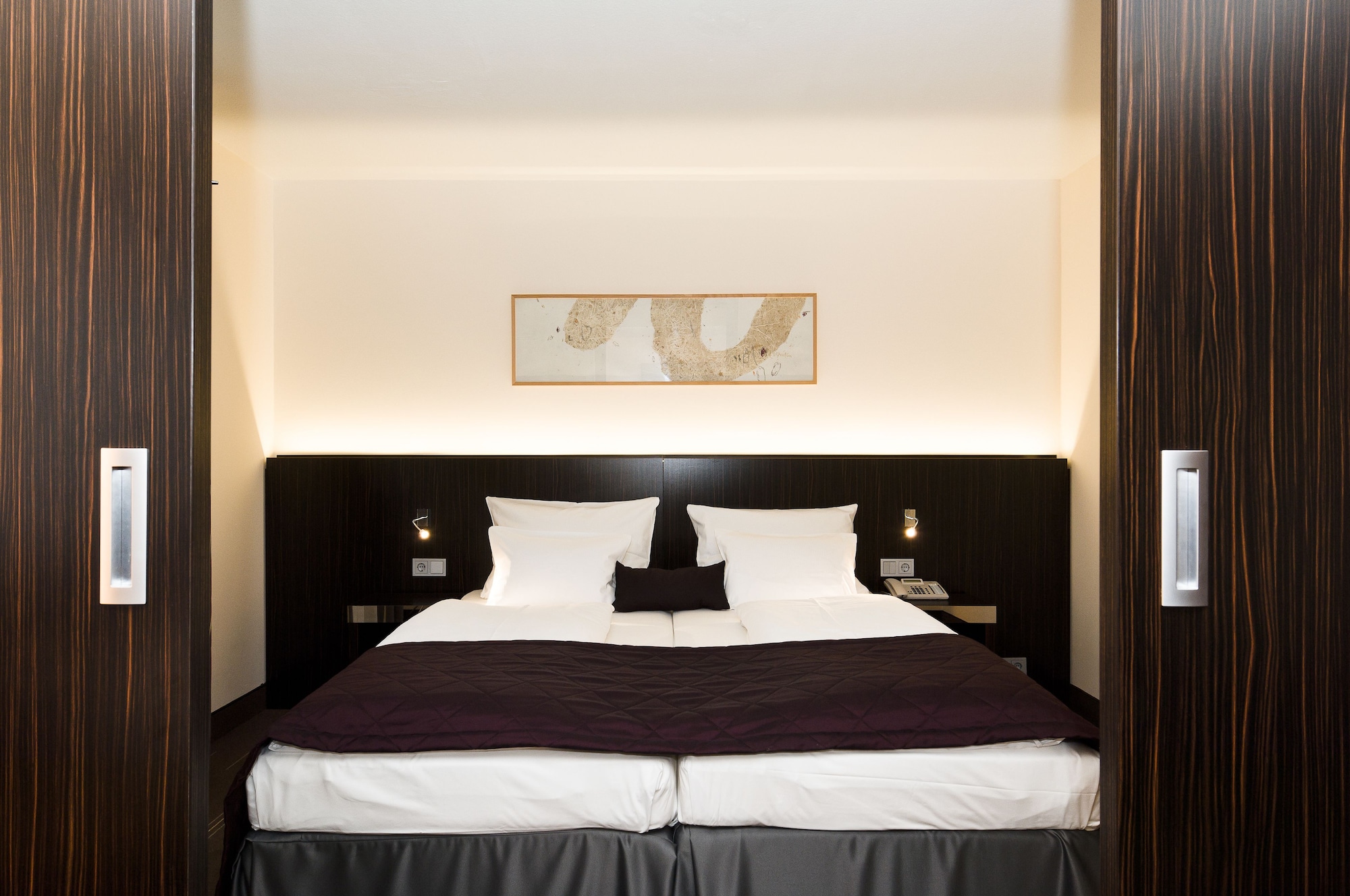 ROOM, TRIPLE