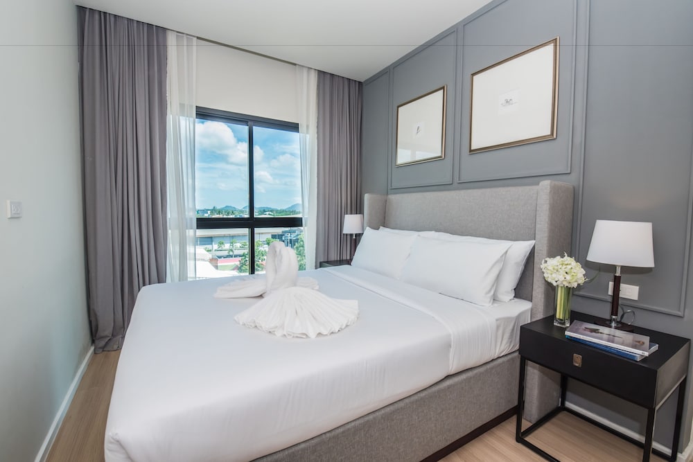 غرفة قياسية بسرير كوين، DLUX Condominium 5/8
